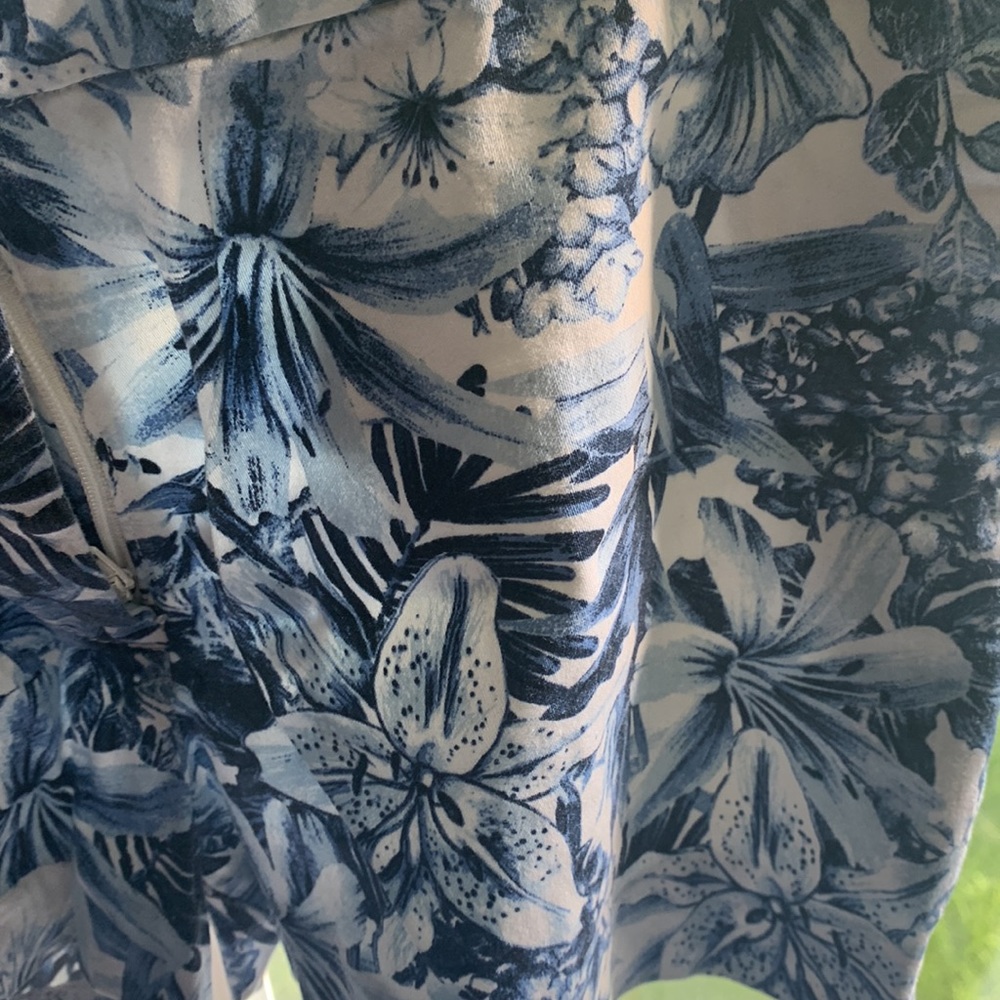 Patterned shorts - Picture 2 of 2